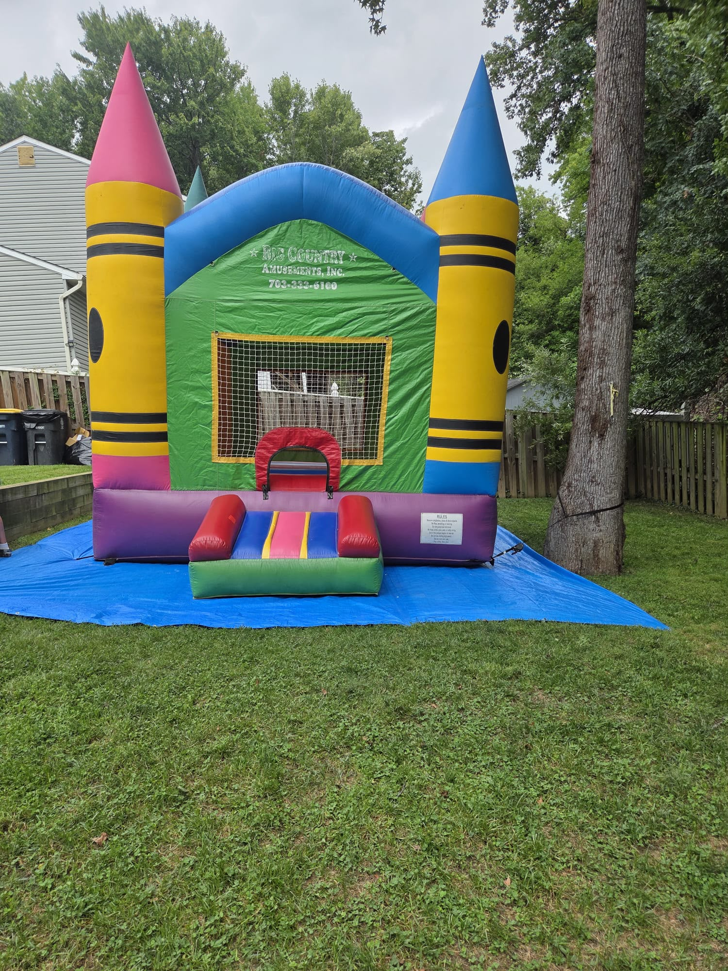 Castillo Inflable de Crayones